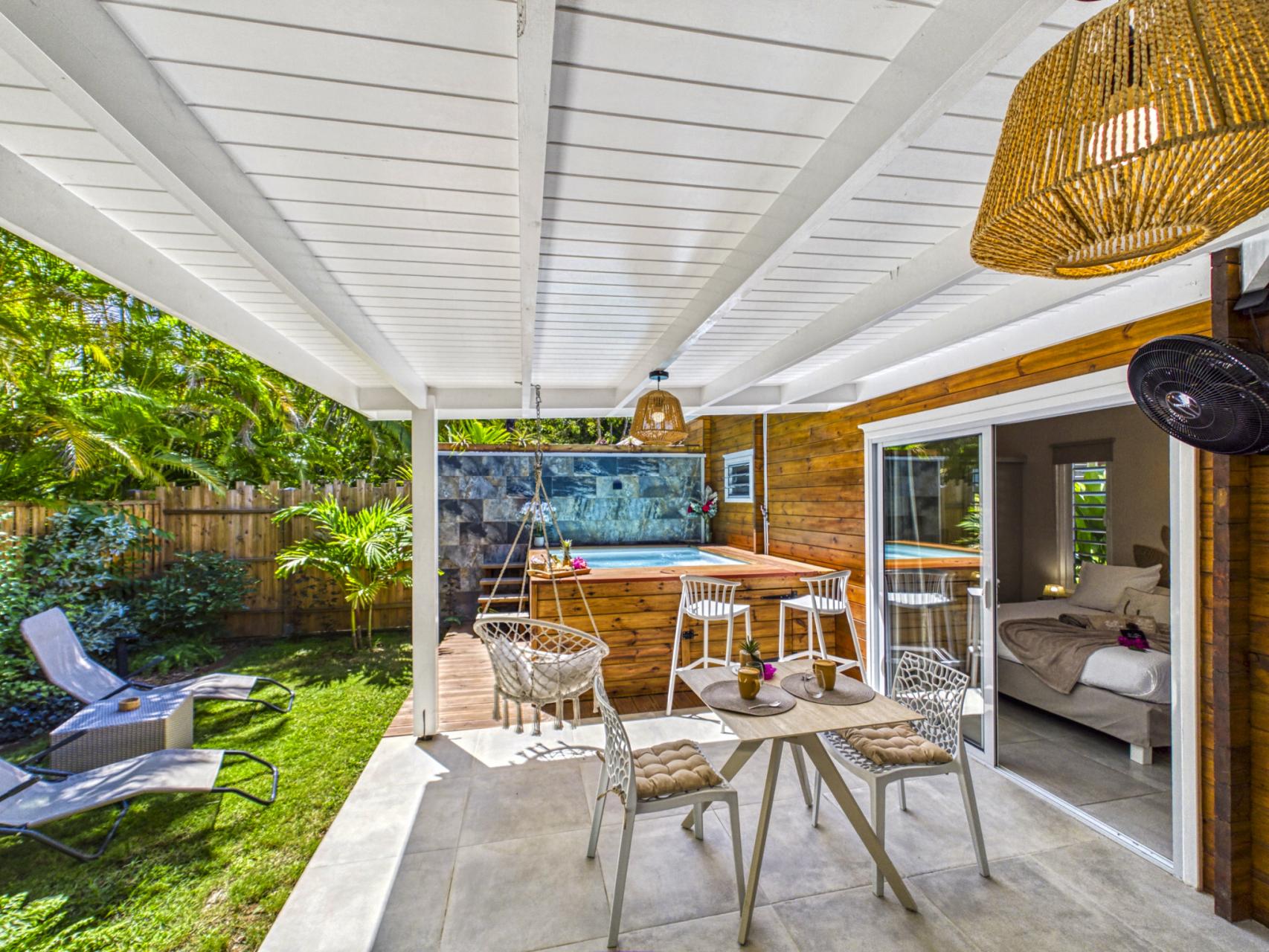 1.Guadeloupe Sainte-Rose- location villa 2 personnes-piscine